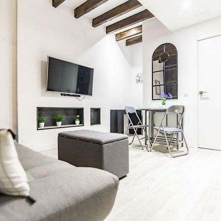 Cozy And Modern Apartment For 4 In Мадрид Экстерьер фото